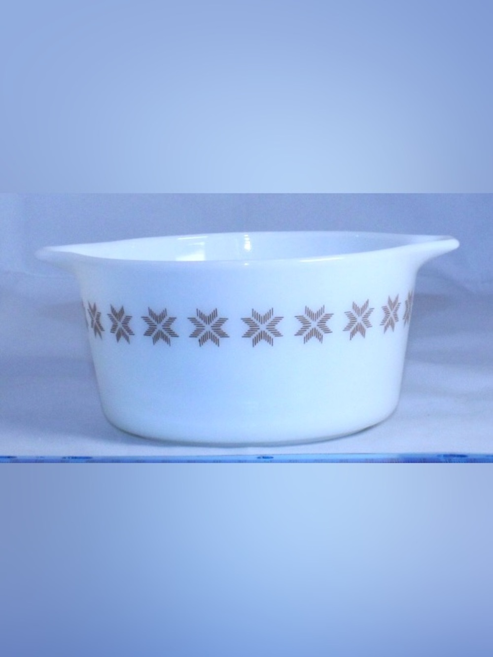 PYREX “Town and Country” Milk Glass Cinderella Dish 1 Q Model 473 #13 - Picture 3 of 7